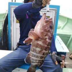 康仁丸・ジギング釣り果